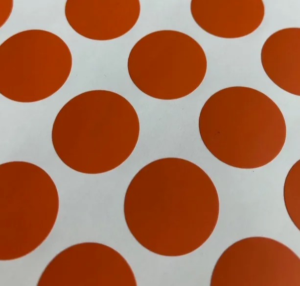 Наклейка круглая (оранжевый 036М, без печати, пленка матовая, размер Д30 мм